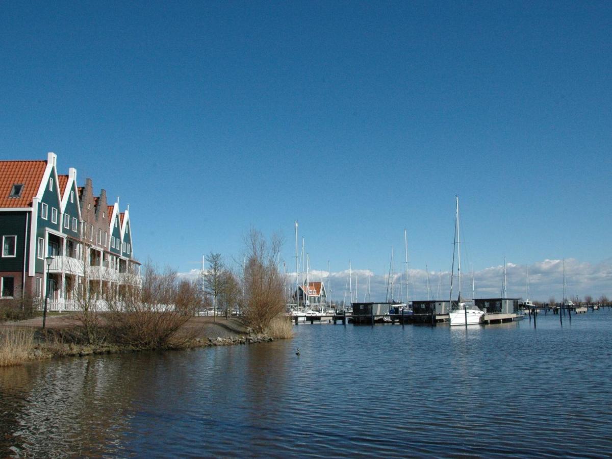 Beautiful Houseboat In The Harbour Of Volendam Near Centre Hotell Exteriör bild